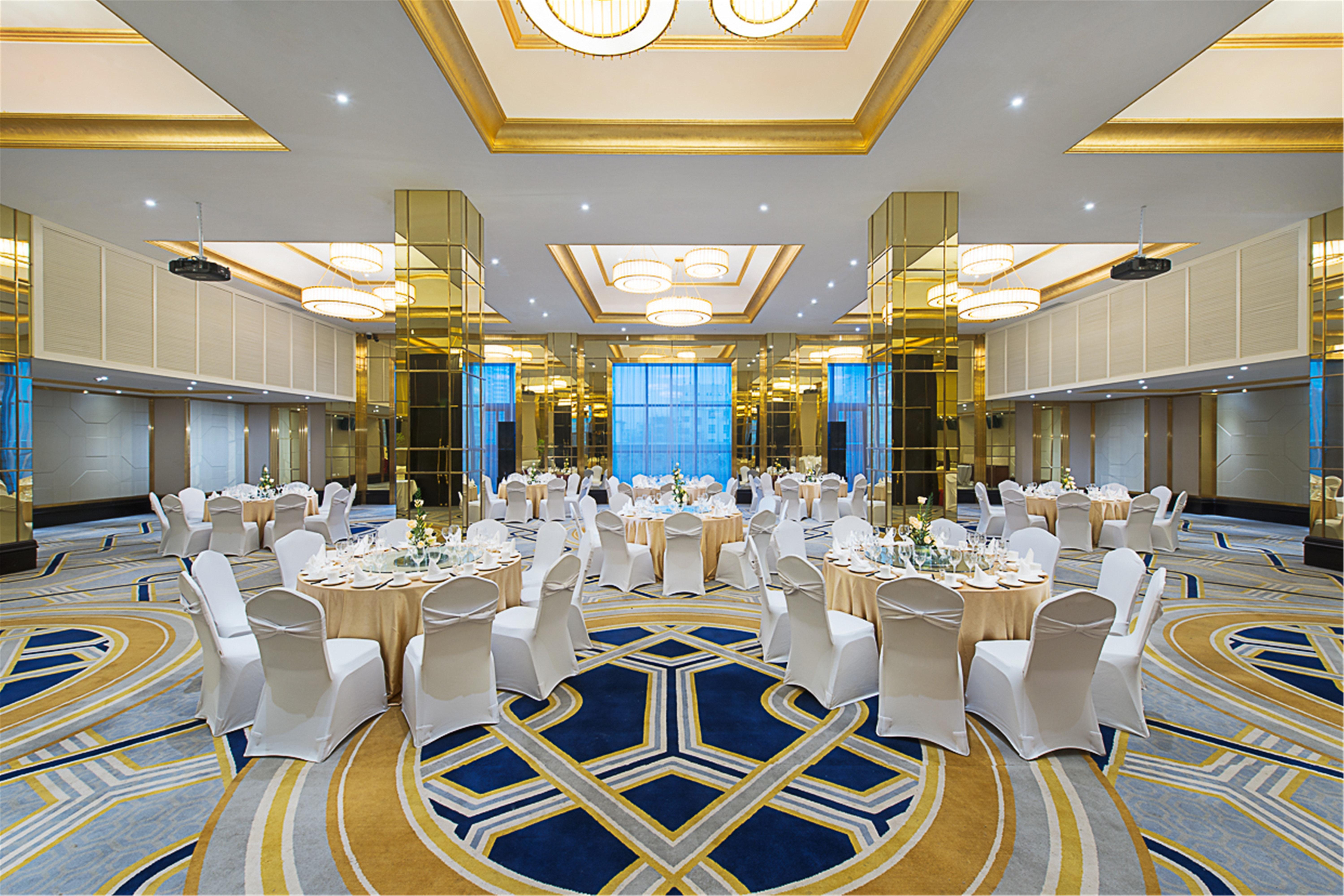 Отель Crowne Plaza Zhengzhou By Ihg Экстерьер фото