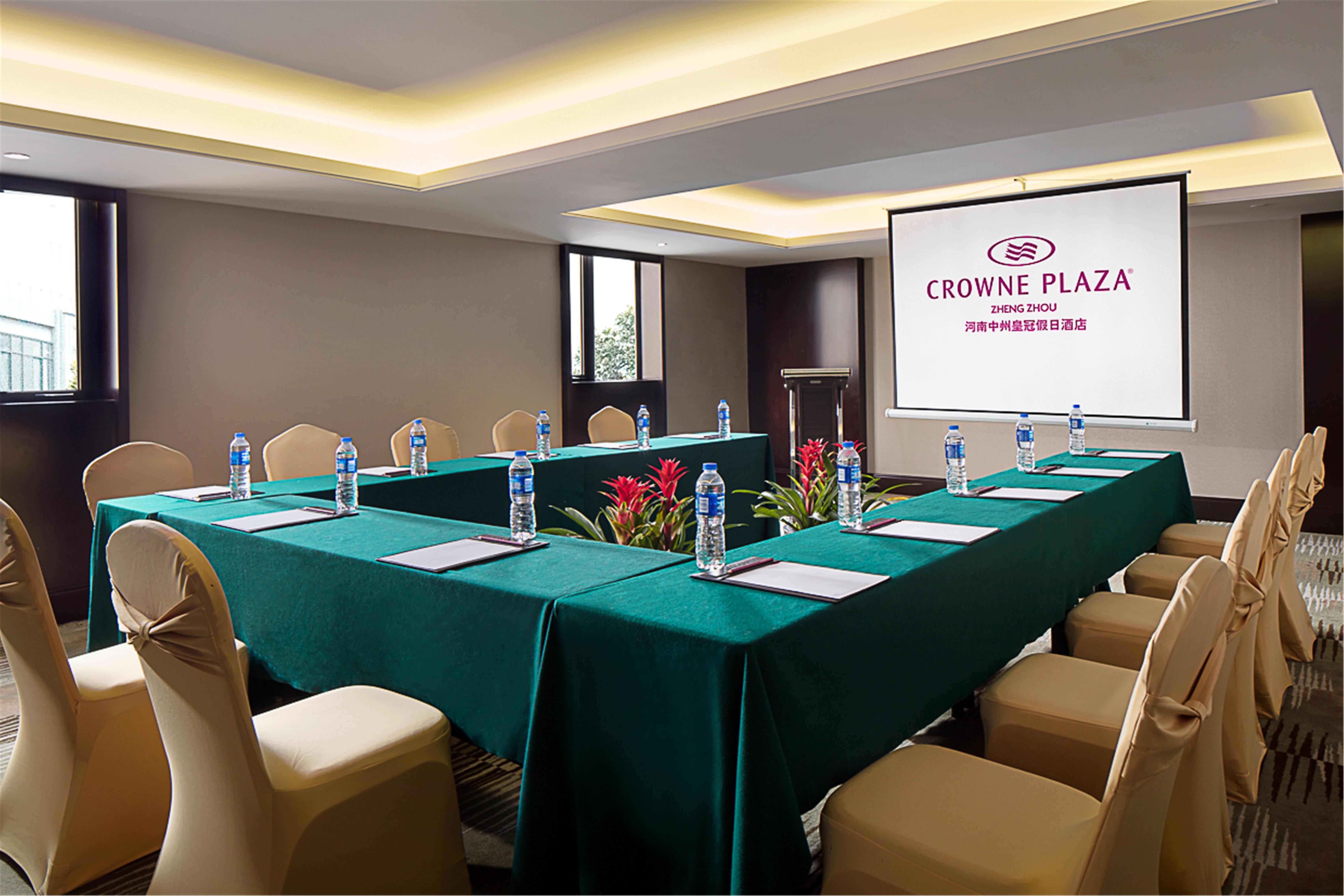 Отель Crowne Plaza Zhengzhou By Ihg Экстерьер фото