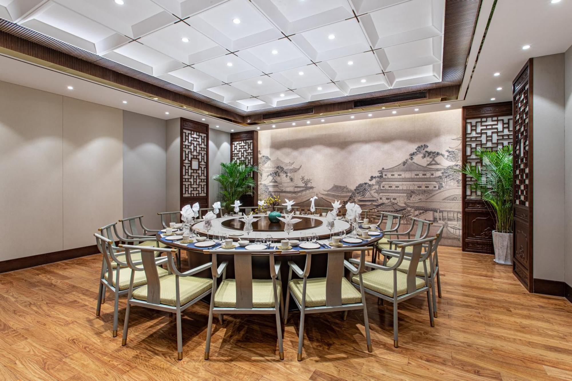 Отель Crowne Plaza Zhengzhou By Ihg Экстерьер фото