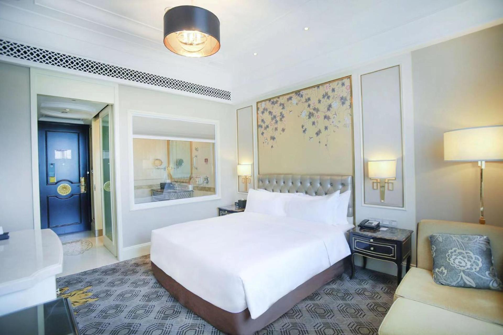 Отель Crowne Plaza Zhengzhou By Ihg Экстерьер фото